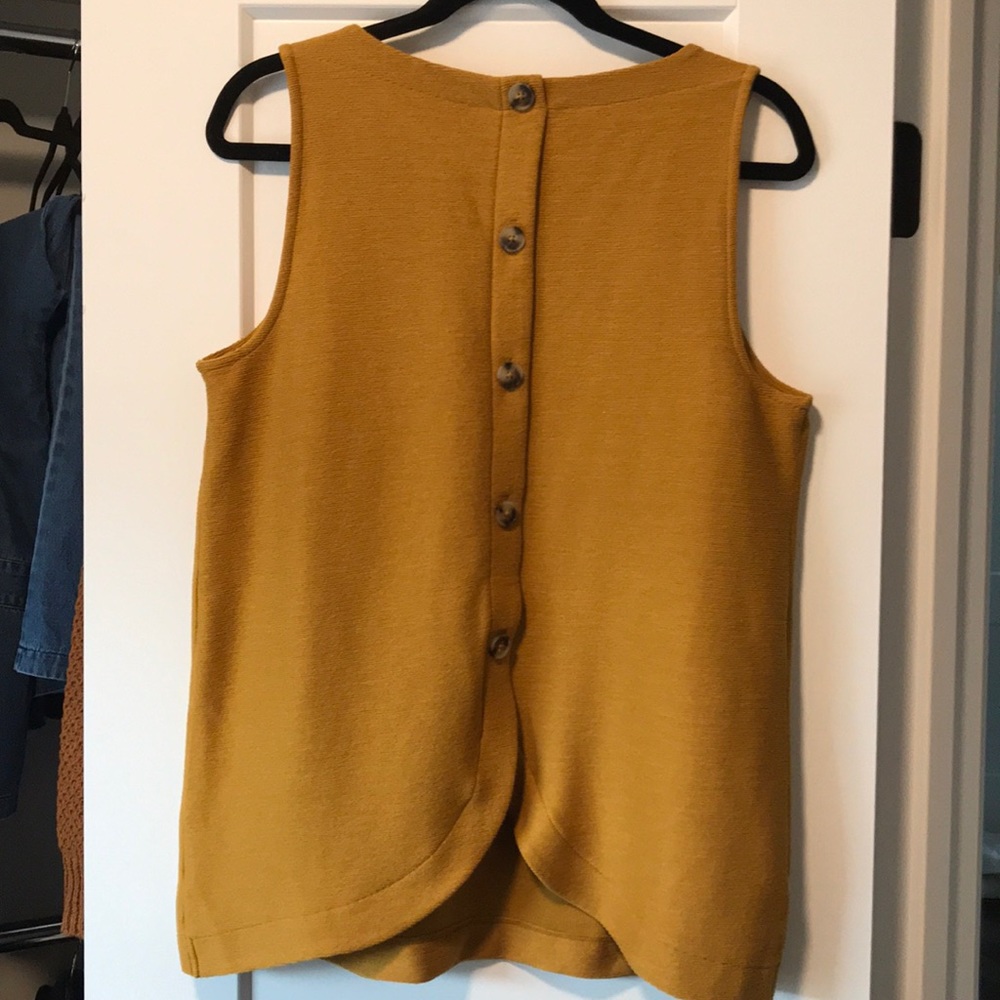 Loft Tank, Very Cute, Button Back - image 2